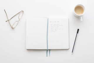 Notitieboek - Premium - Gelinieerd - A5 - Planbooks - Sfeerbeeld - Binnenzijde - Beschreven - Planbooks