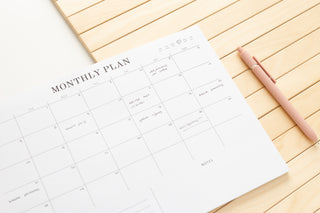 Maandplanner - Horizontaal - Beige - Sfeerbeeld - Planbooks