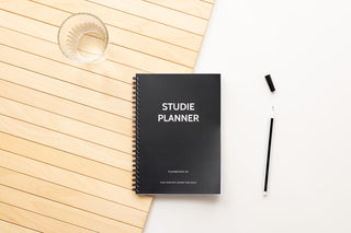  Studieplanner - Donkerblauw - Cover- Planbooks - Sfeerbeeld